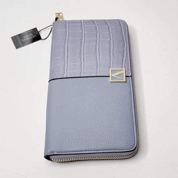 Victoria's Secret The Victoria Wallet Limited Edition Skyflower Blue Croc Pebble - Picture 3 of 6